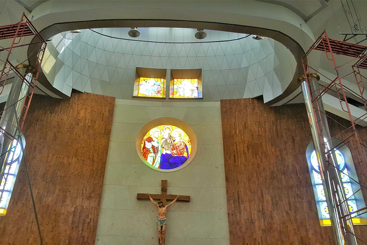 Canopy Gereja Keluarga Kudus